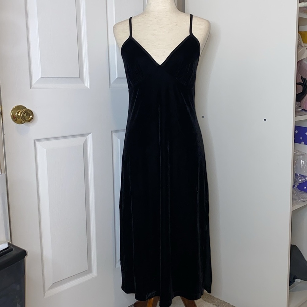 Band Of The Free Crush Velvet Black Midi Dress NWT Medium - Picture 7 of 13